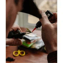 Loon Outdoors UV Clear Fly Finish - Flow -Simms Shop 1397707 800 auto